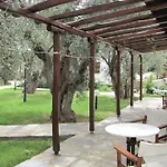 Razi Beach * Lefokastro