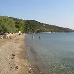 Razi Beach Séjour à la campagne Lefokastro