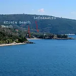 Razi Beach * Lefokastro